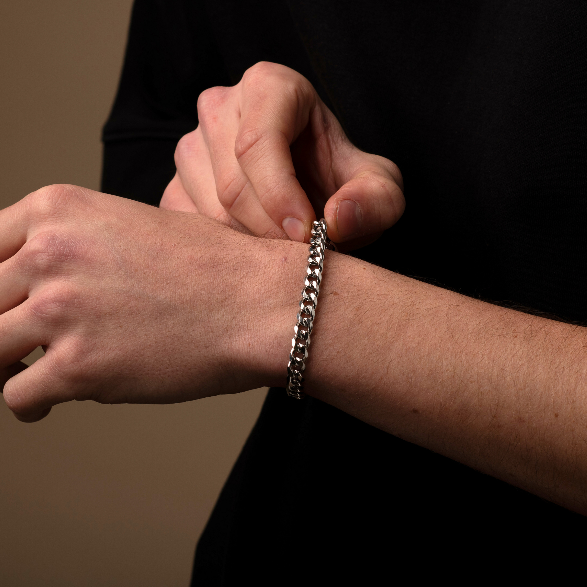 Valcien - 7mm Silver Chain Bracelet – Polished Stainless Steel Curb Chain for Men | Timeless Minimalist Design