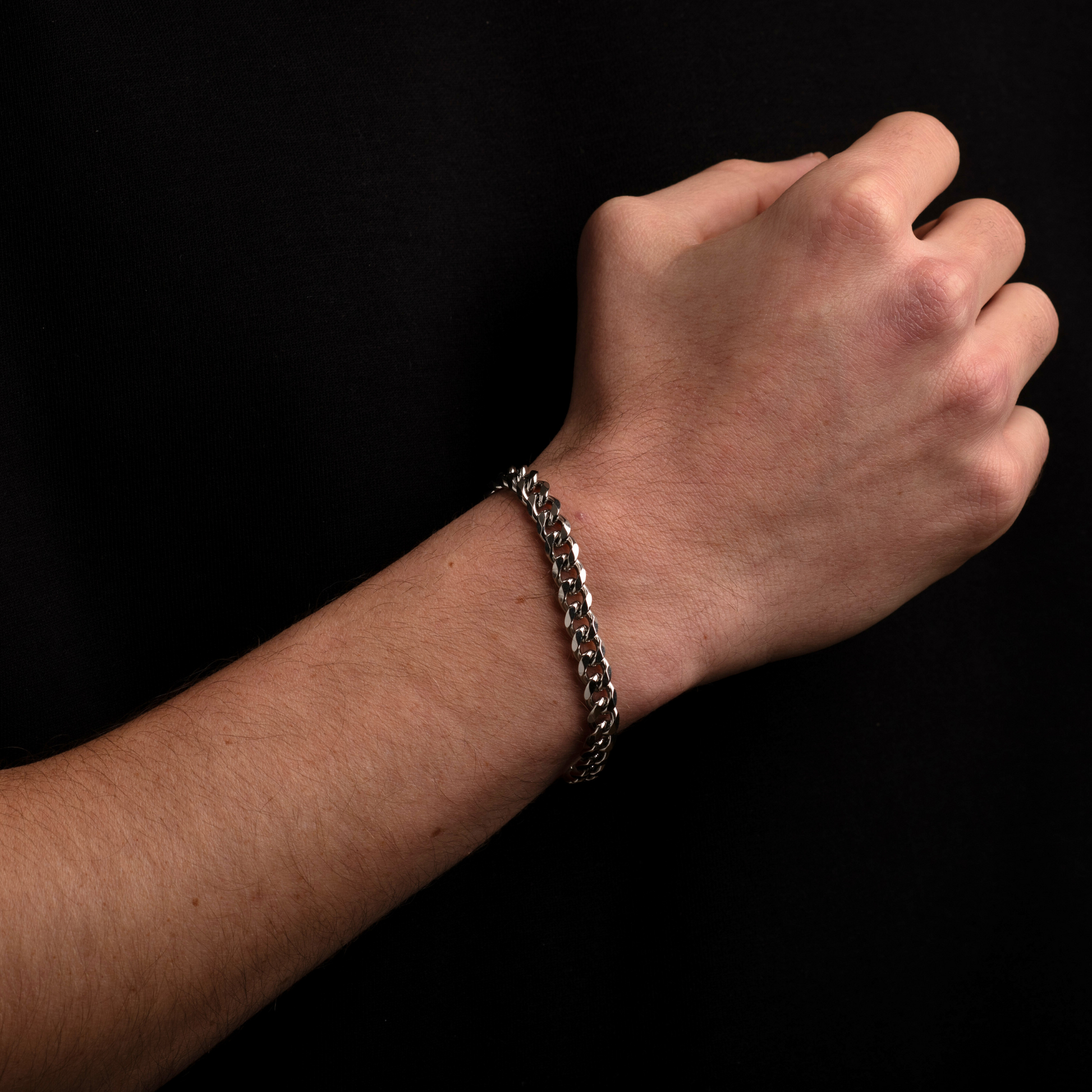 Valcien - 7mm Silver Chain Bracelet – Polished Stainless Steel Curb Chain for Men | Timeless Minimalist Design